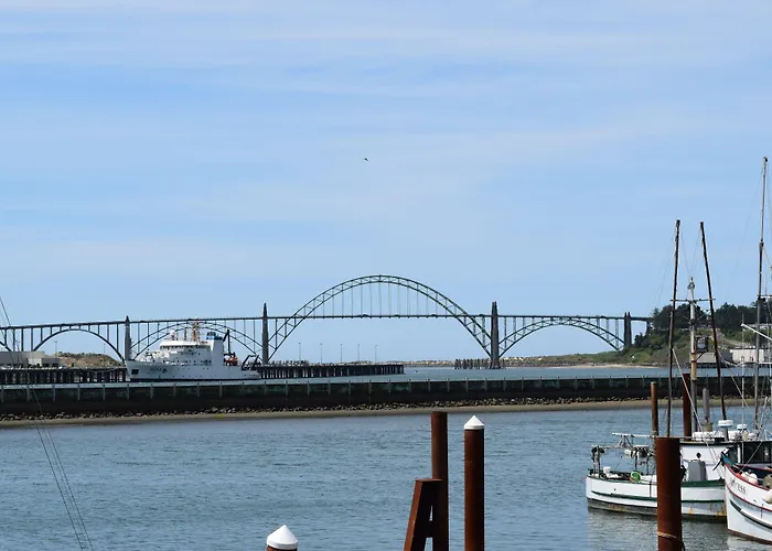 The Landing At Newport Condominium Hotel